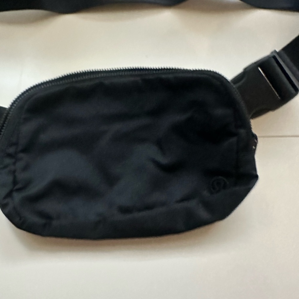 Lululemon black everywhere belt bag